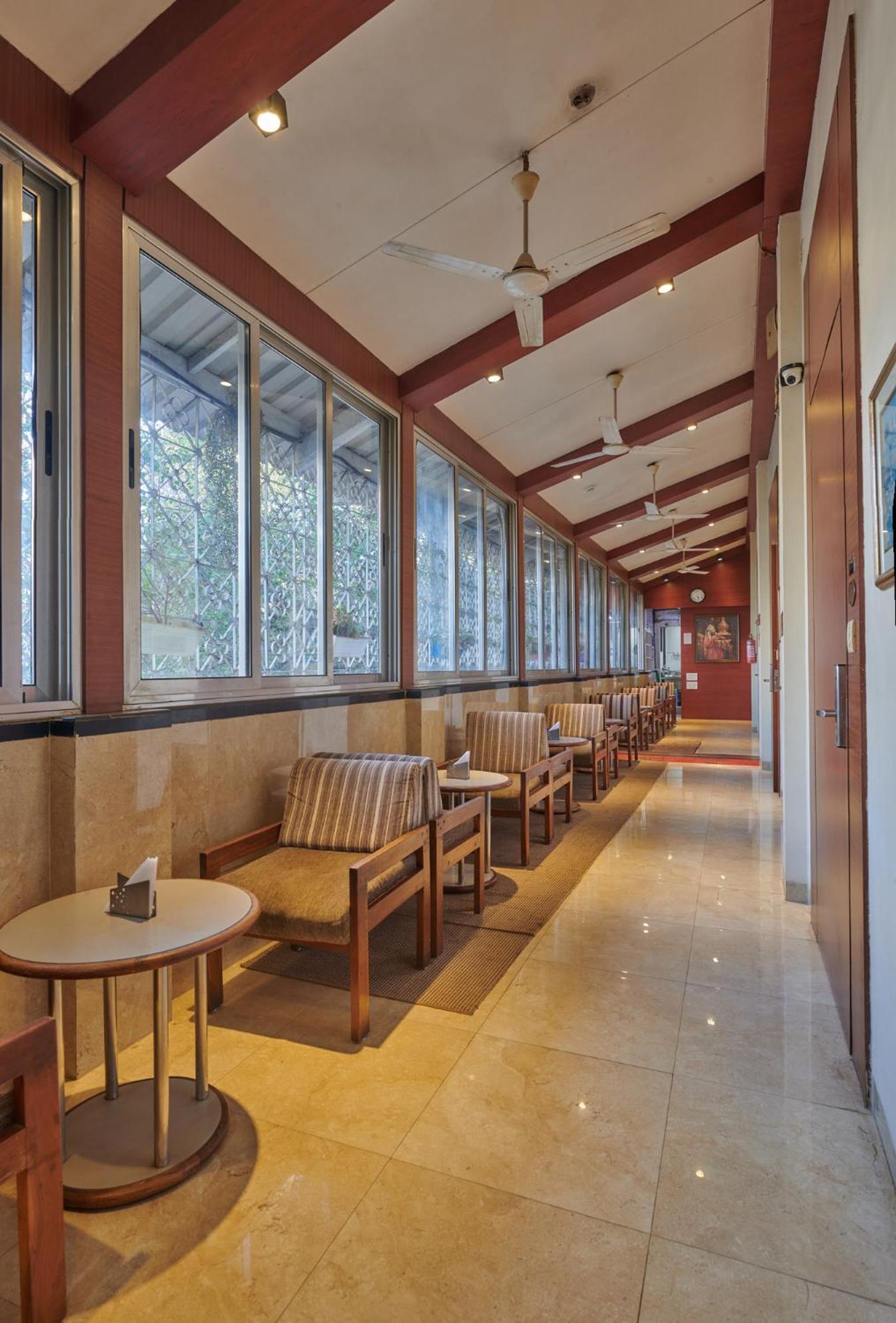 Elphinstone Hotel Mumbai Exterior photo