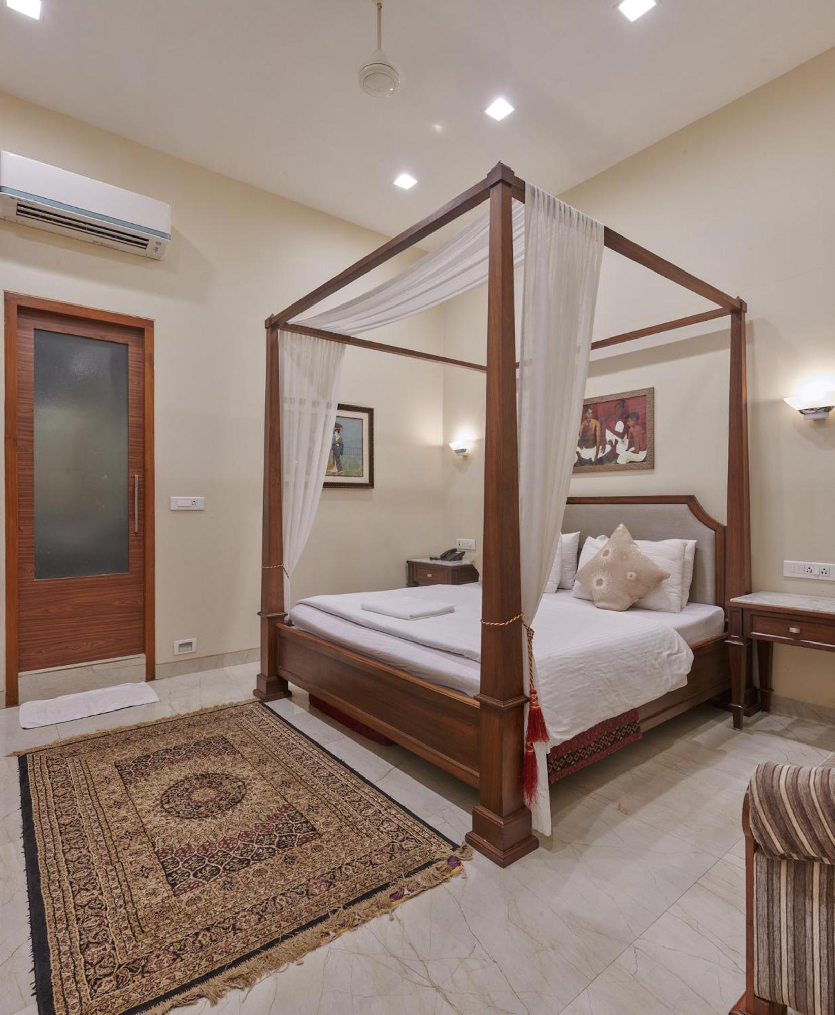 Elphinstone Hotel Mumbai Exterior photo
